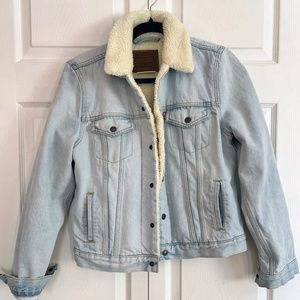 Levi's womens Ex-bf Sherpa Trucker Jackets